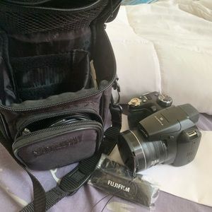 ***AVAILABLE***  Digital Camera